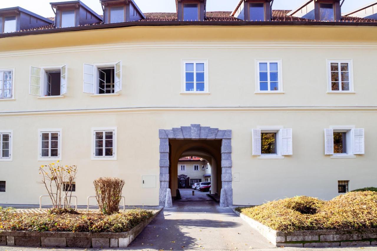 Central Oasis-With Parking Ljubljana Exterior photo